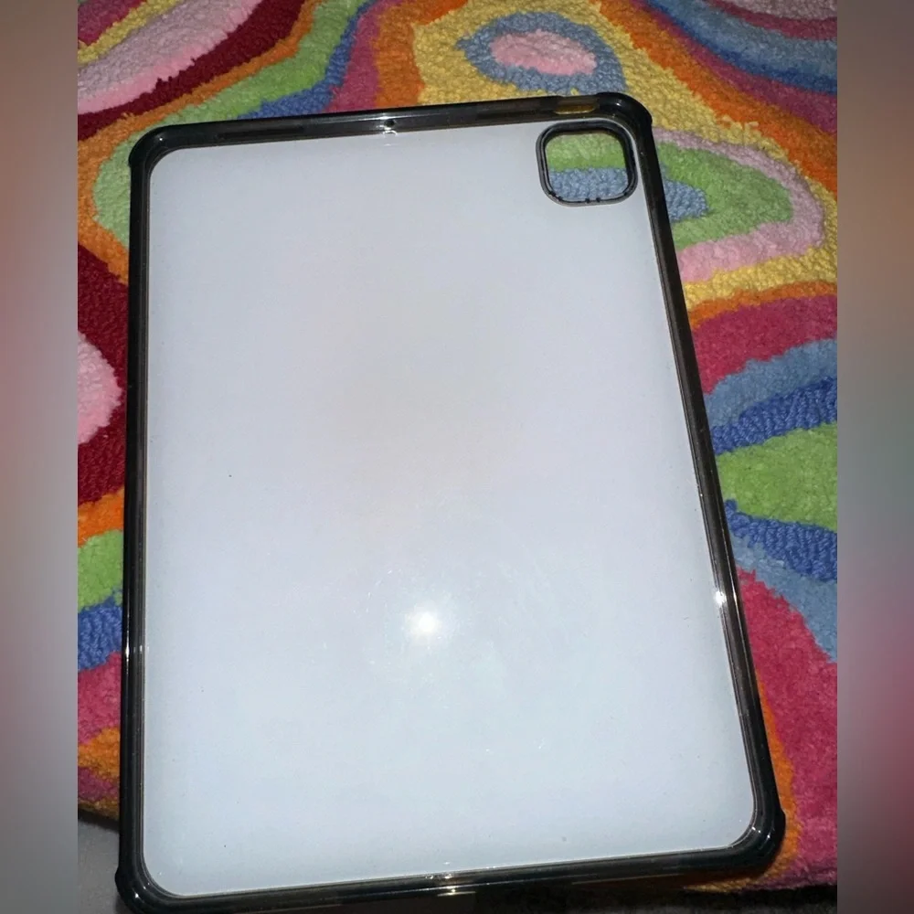 Apple iPad 10.9-inch CASETiFY cover